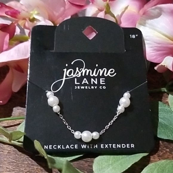 Jasmine Lane Necklace - Picture 3 of 8